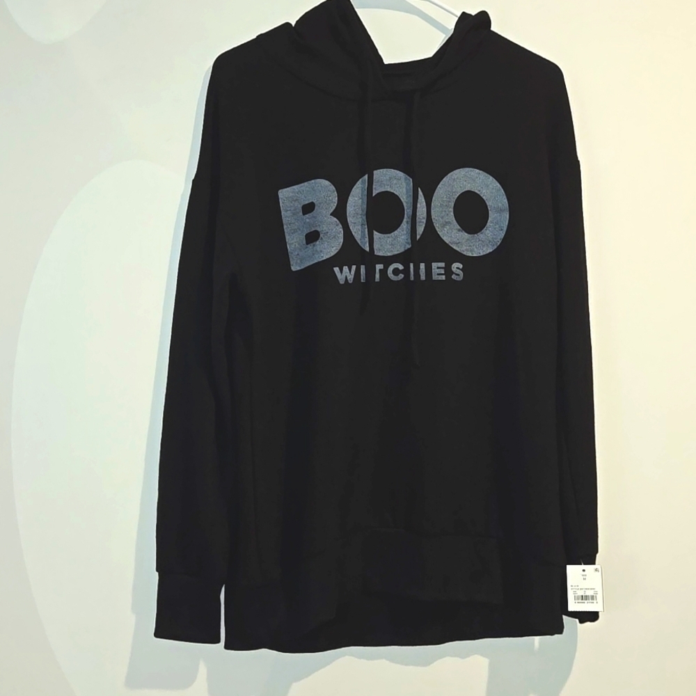 Zoe + Liv black gray thin hoodie top. Size medium. NWT.